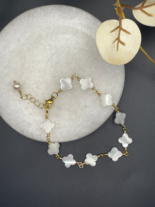 Mother of Pearl Quatrefoil Bracelet